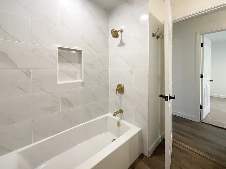 Washer and dryer thumbnail 1