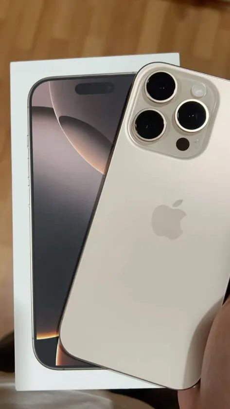 iphone 15 thumbnail 2