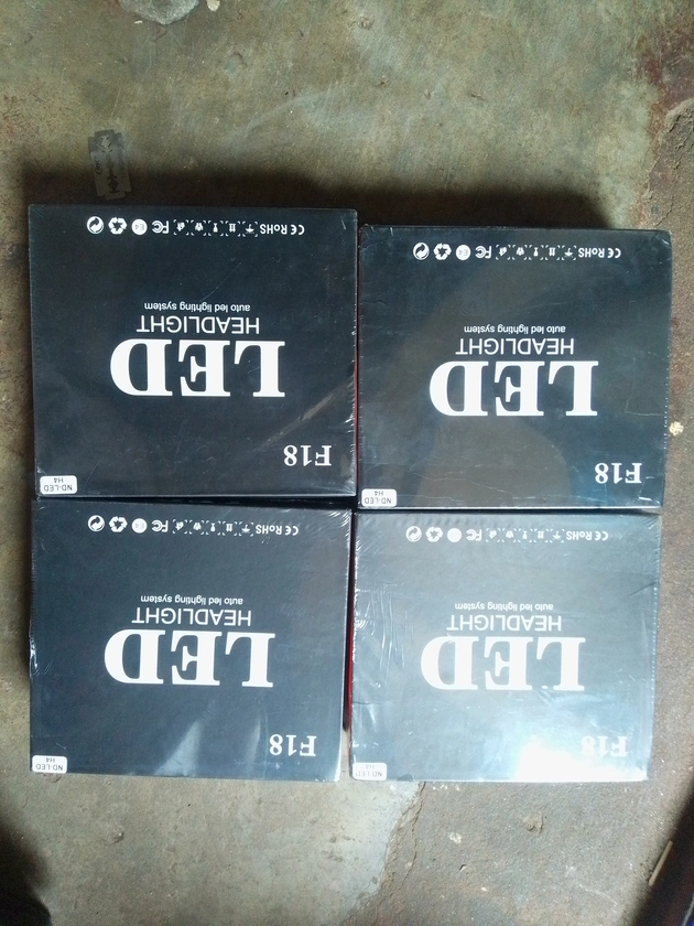 headlights bulb - $700 thumbnail 2