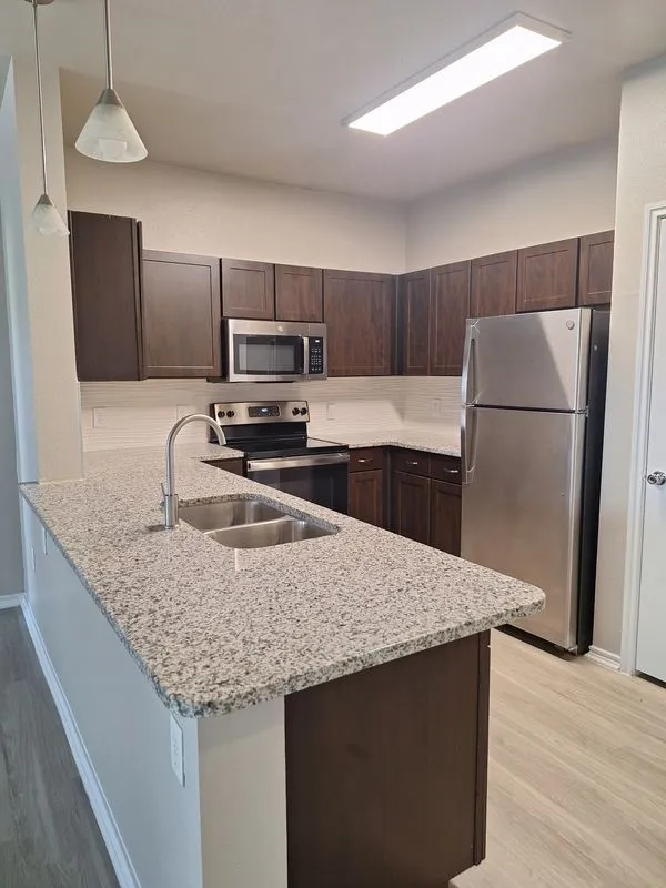 Featured agadezne content