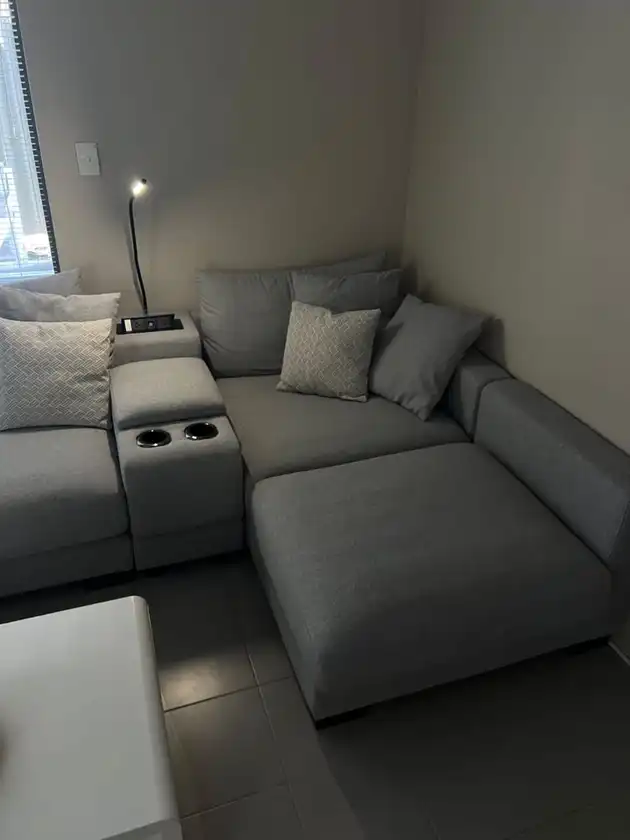 6 seater couch - $250 thumbnail 4