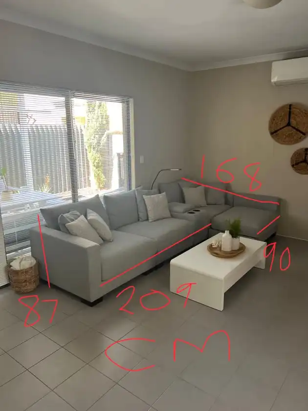 6 seater couch - $250 thumbnail 5