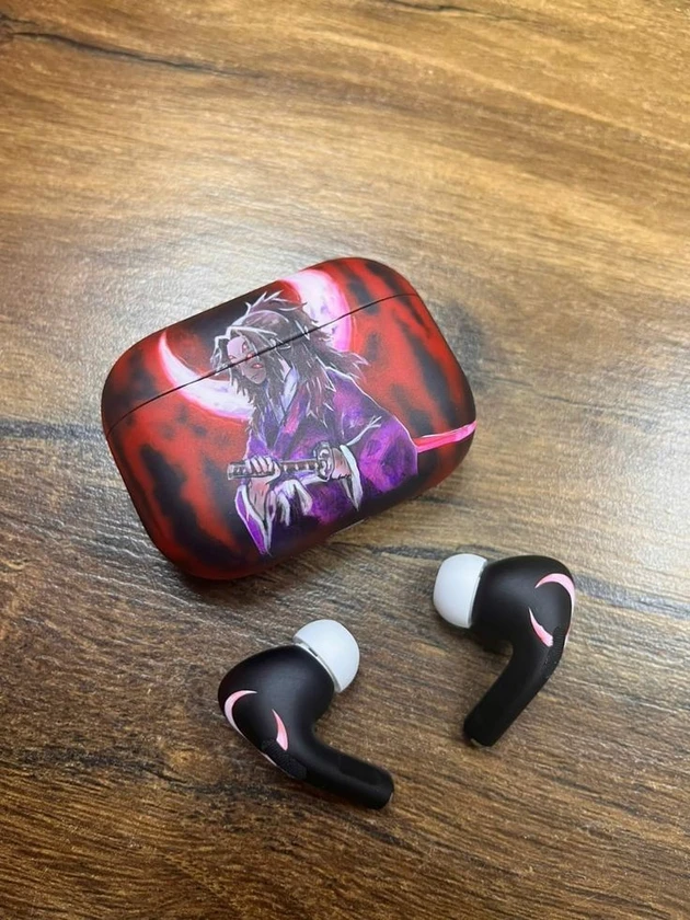 headsets and earpods thumbnail 3