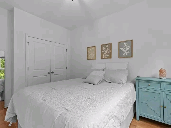 $800 / 2sqft rent thumbnail 6