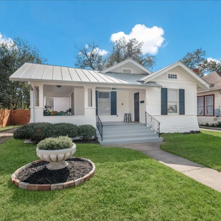 Washer and dryer thumbnail 1