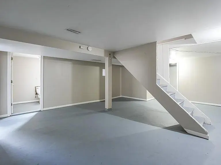 $2,000 / 912sqft house for rent thumbnail 2