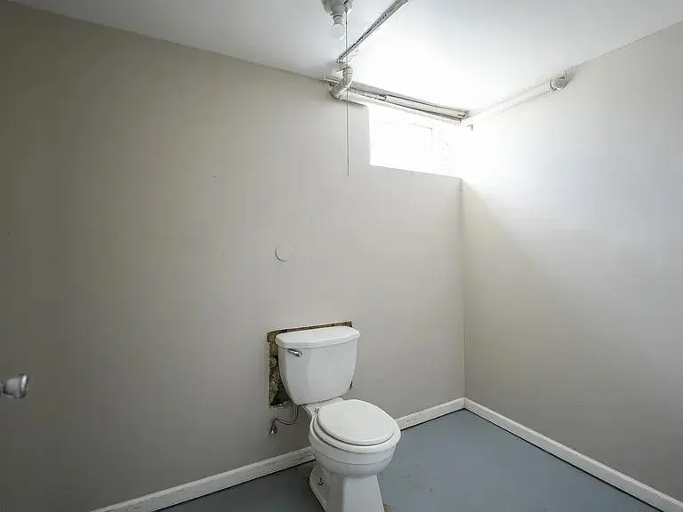 $2,000 / 912sqft house for rent thumbnail 3