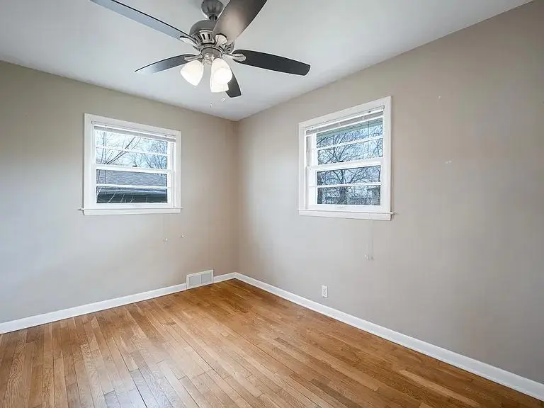 $2,000 / 912sqft house for rent thumbnail 6