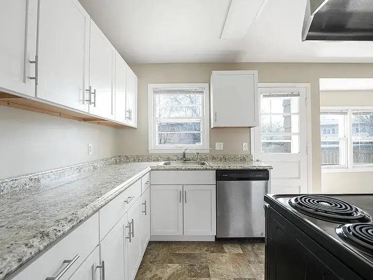 $2,000 / 912sqft house for rent thumbnail 8