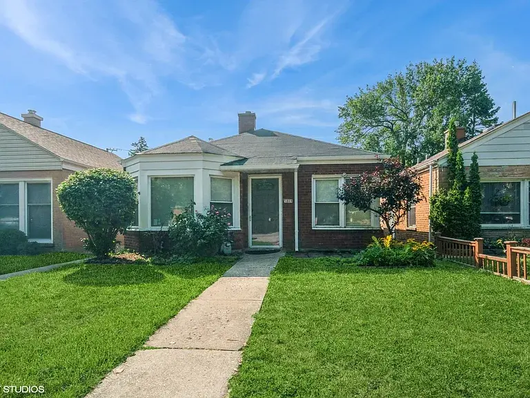 Washer and dryer thumbnail 1