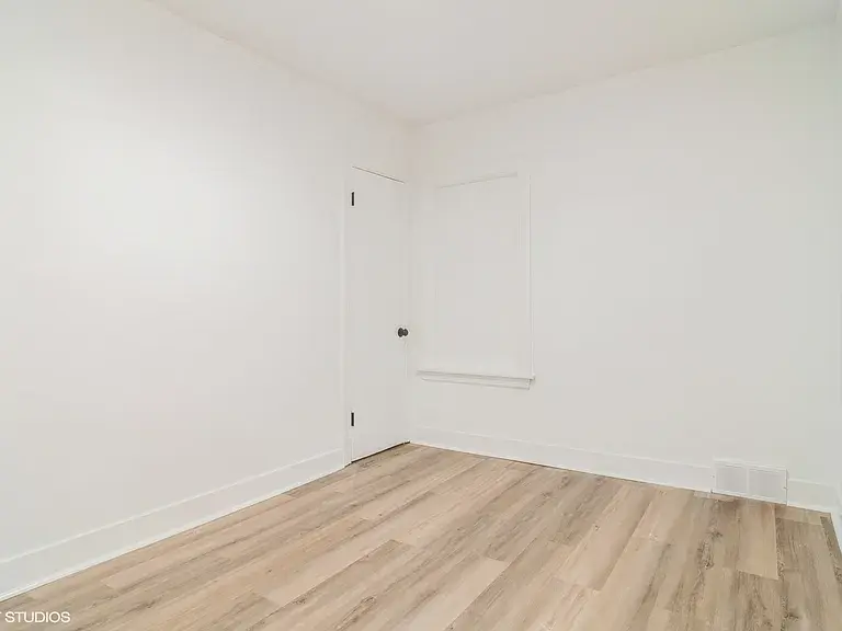 $2,600 / 2br - 775sqft - lovely house for rent thumbnail 9