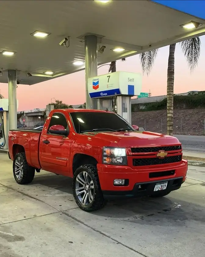 truck for sale and renting with affordable prices you can get yours now or conta thumbnail 2