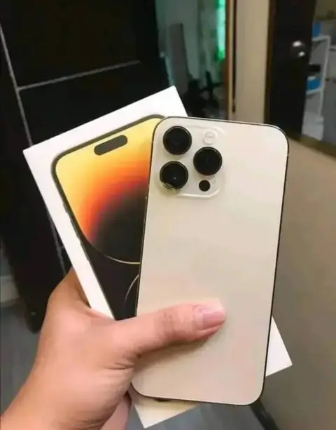 iphone 16 pro max - $300 thumbnail 2