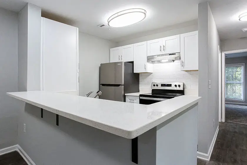 hello l'm a private landlord, i got houses & apartment available for rent with i thumbnail 8