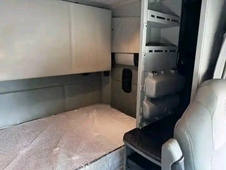 strong and powerful energy truck 🚒 for sale don't miss your opportunity $12,000 thumbnail 5