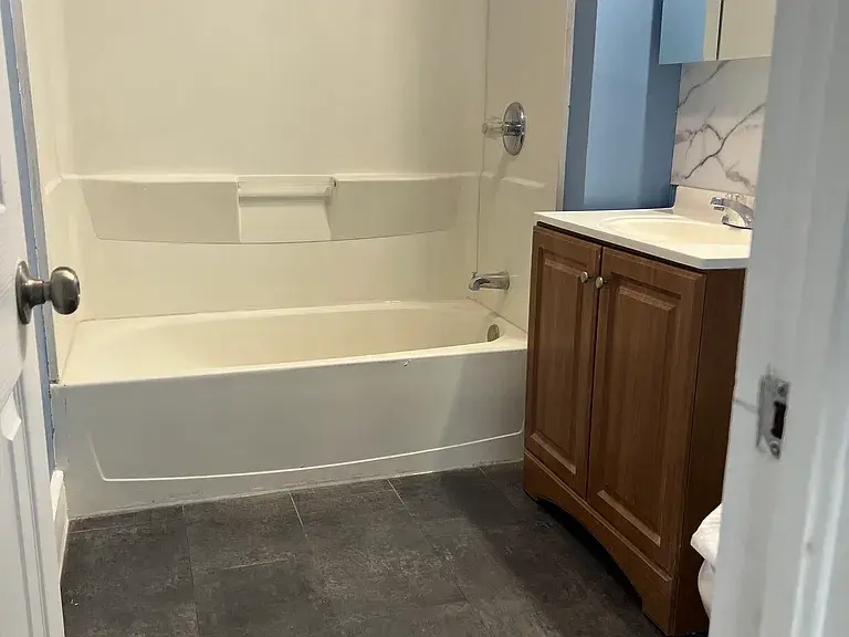  / 925sqft2 beds 2 bath available at 207 saint charles st #3, johnson city, ny 1 thumbnail 10