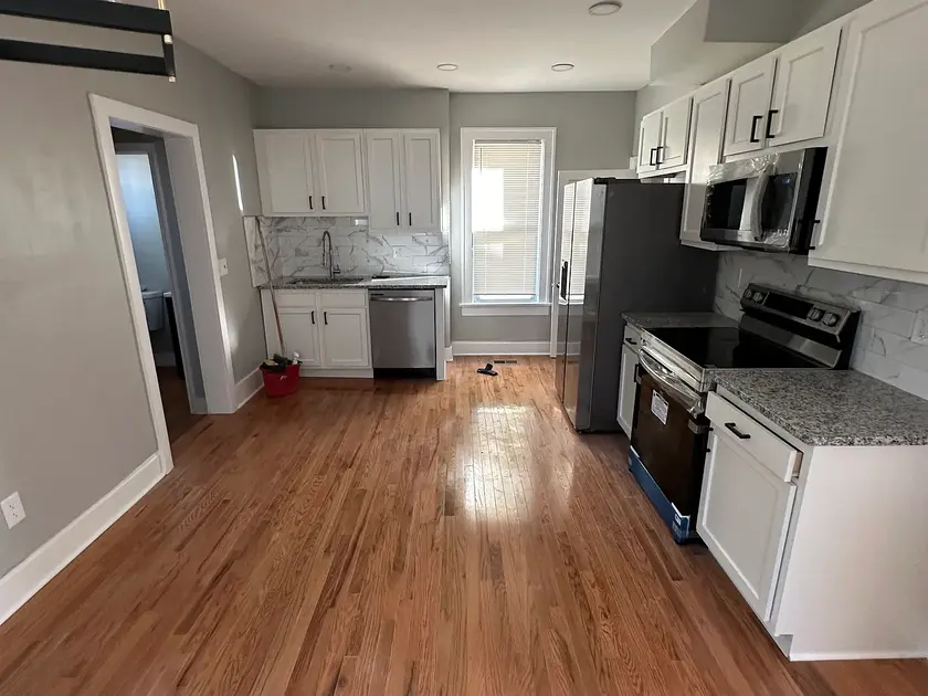 $750 2 beds 1.5 baths thumbnail 8