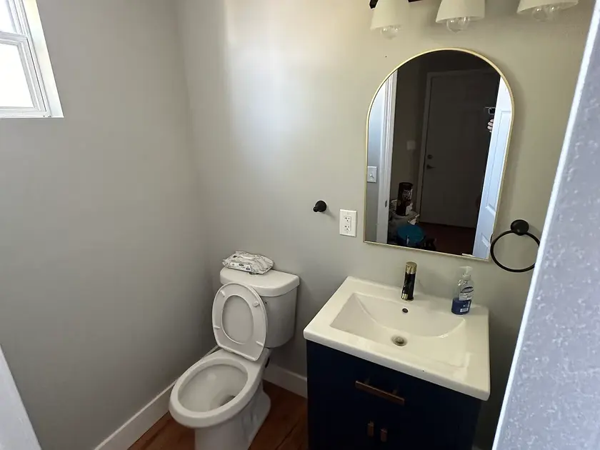 $750 2 beds 1.5 baths thumbnail 9