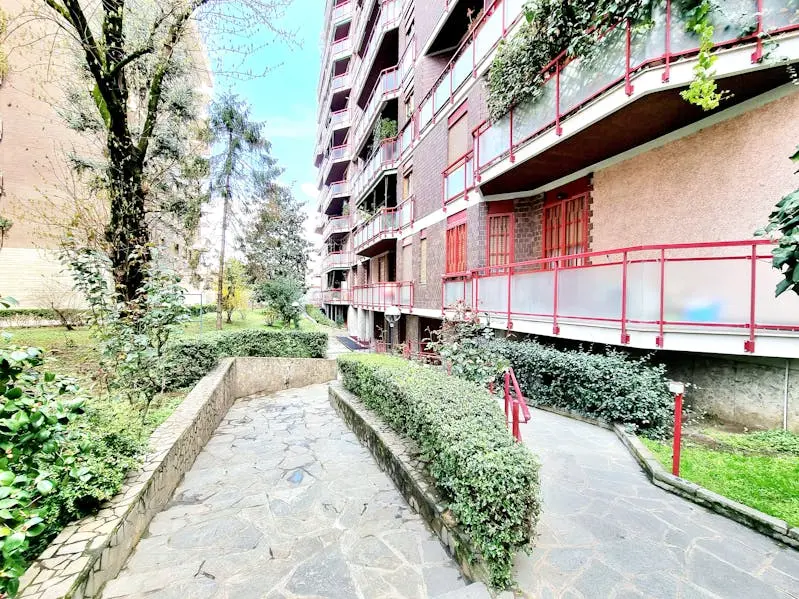 Washer and dryer thumbnail 1