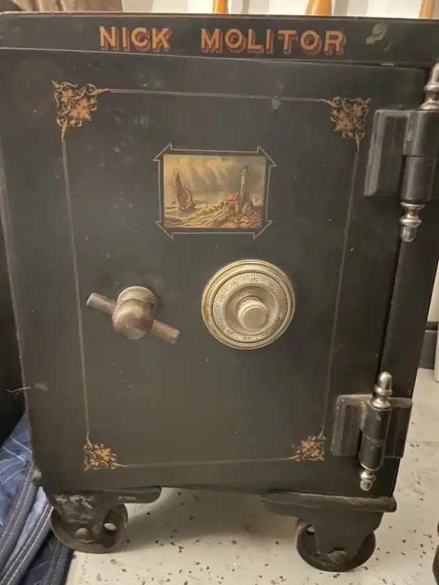 Washer and dryer thumbnail 1