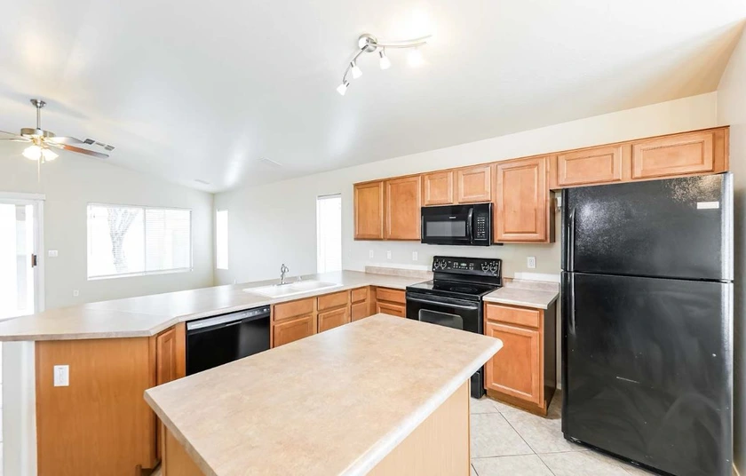 Washer and dryer thumbnail 1