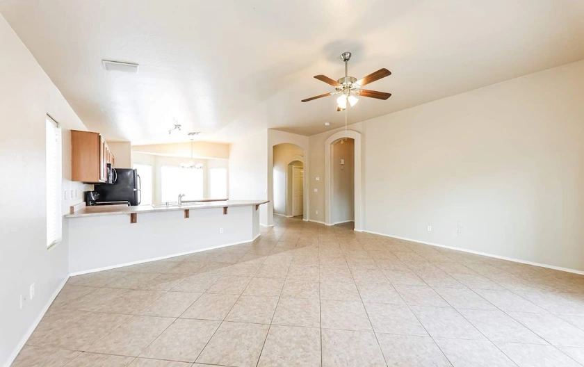 $1,200 / 1366sqft lovely❤️home for rent and very affordable thumbnail 7