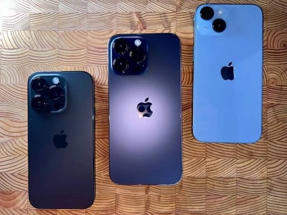 iphone 14, 14 pro available thumbnail 3