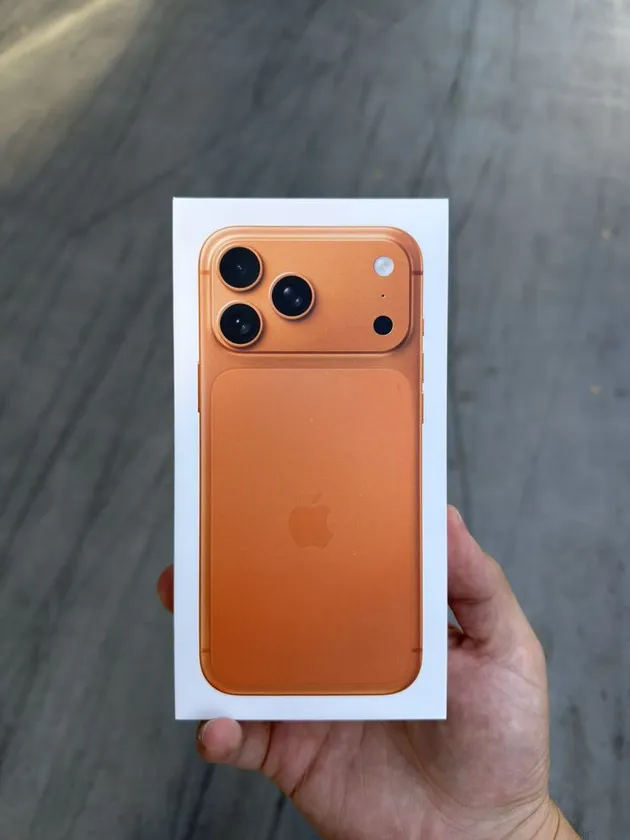 iphone 17 pro max - $1,500 thumbnail 3