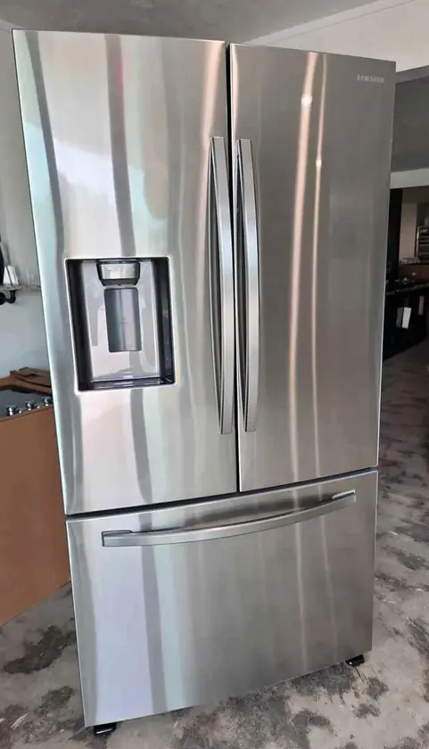samsung rf267 stainless french door refrigerator with external water & ice dispe thumbnail 2