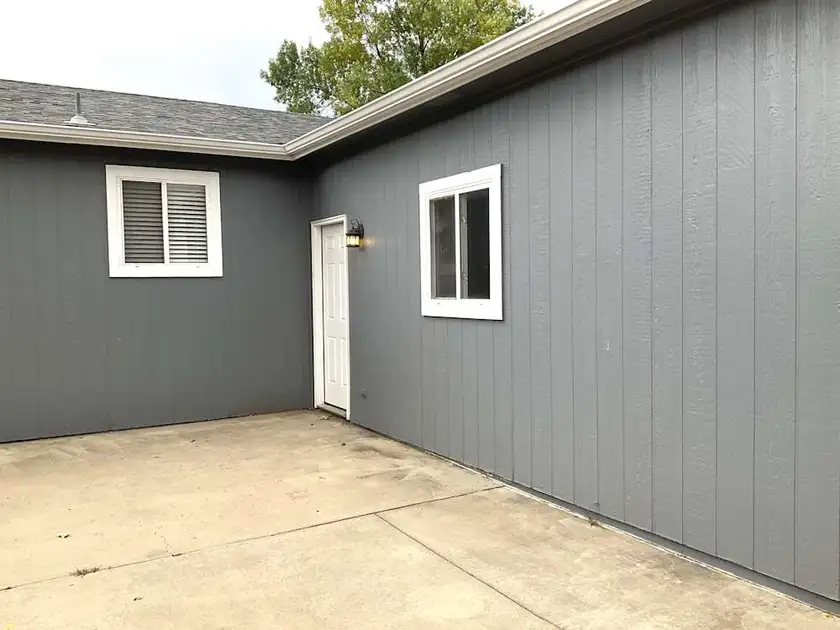 house for reat - $1,000 thumbnail 10