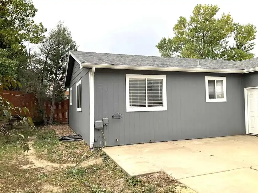 house for reat - $1,000 thumbnail 11