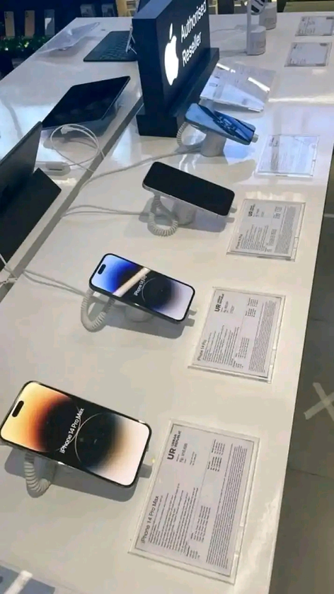 Washer and dryer thumbnail 1