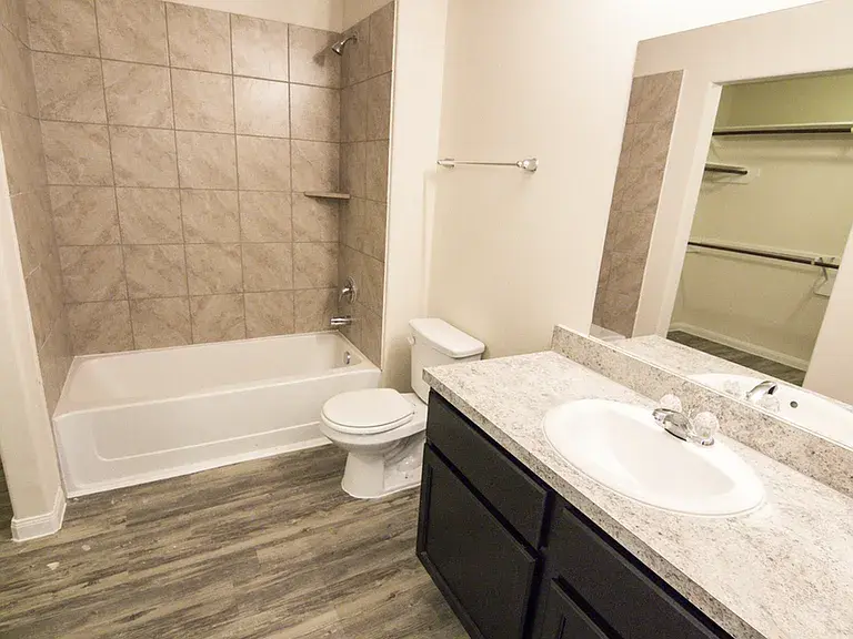 $1,550 / 3br - 1407sqft - blessed home thumbnail 3