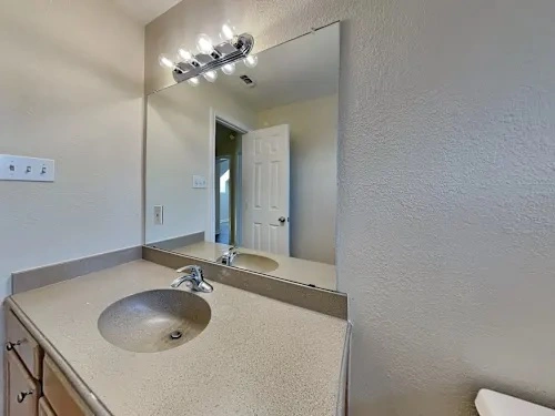  / 2086sqftaffordable house for rent beautiful house with 3 bedrooms and 2 bathr thumbnail 9