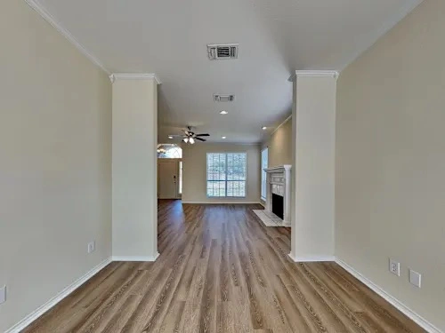  / 2086sqftaffordable house for rent beautiful house with 3 bedrooms and 2 bathr thumbnail 2