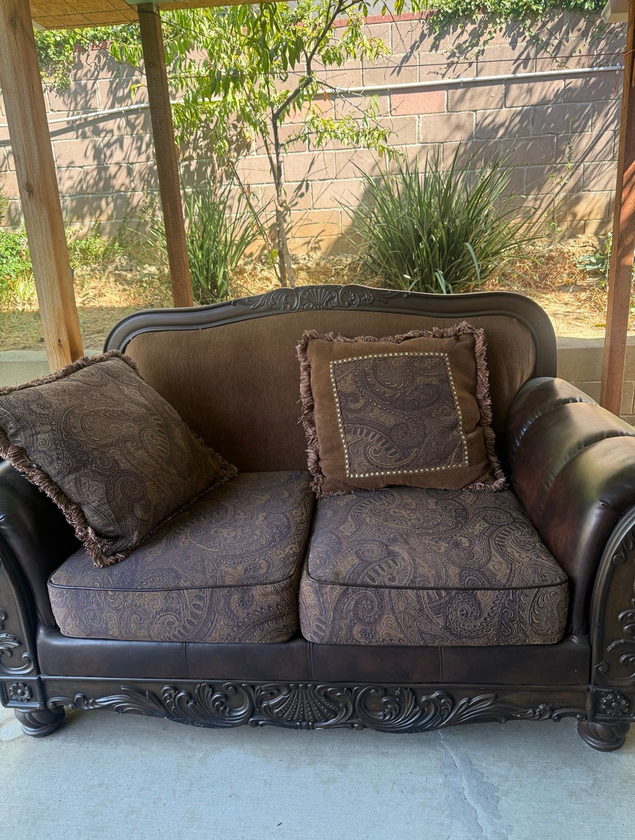 brown couch - $300 thumbnail 3