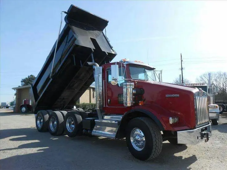 rental truck thumbnail 2