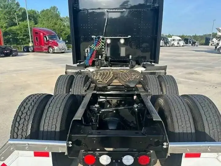 truck's house thumbnail 3