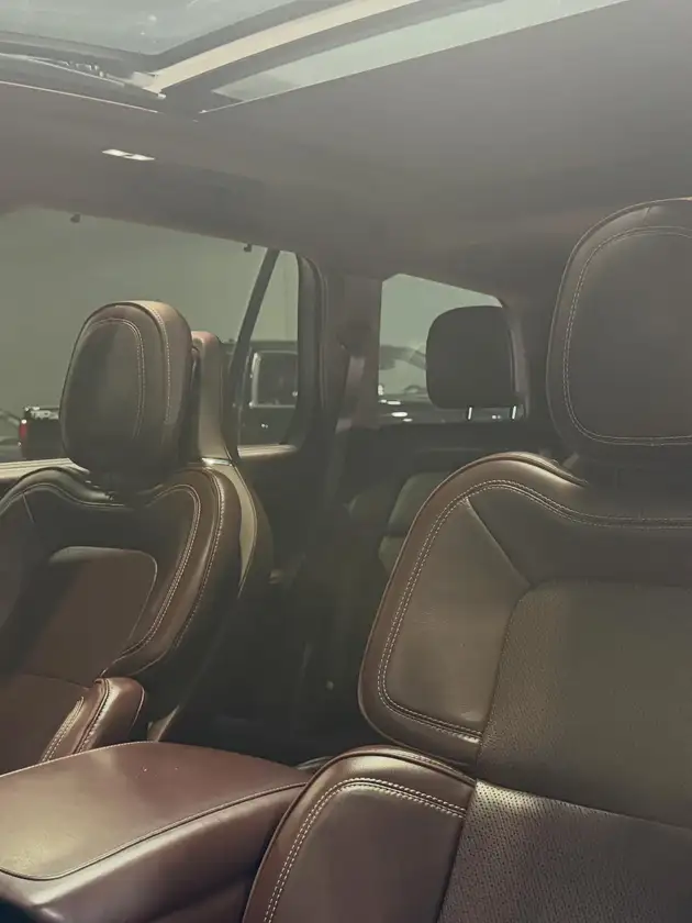 lincoln aviator thumbnail 10