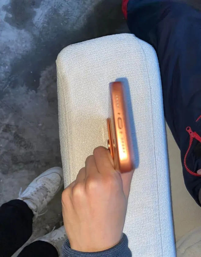 iphone 17 pro max 256 gb - $1,000 thumbnail 5