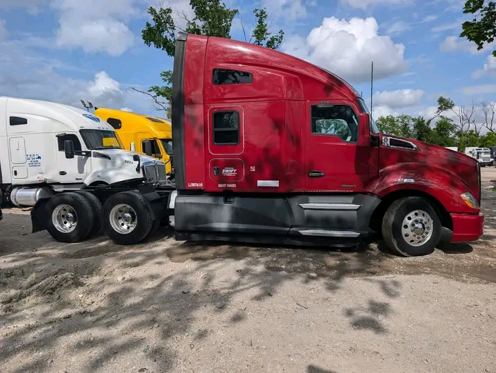 truck - $5,000 thumbnail 5