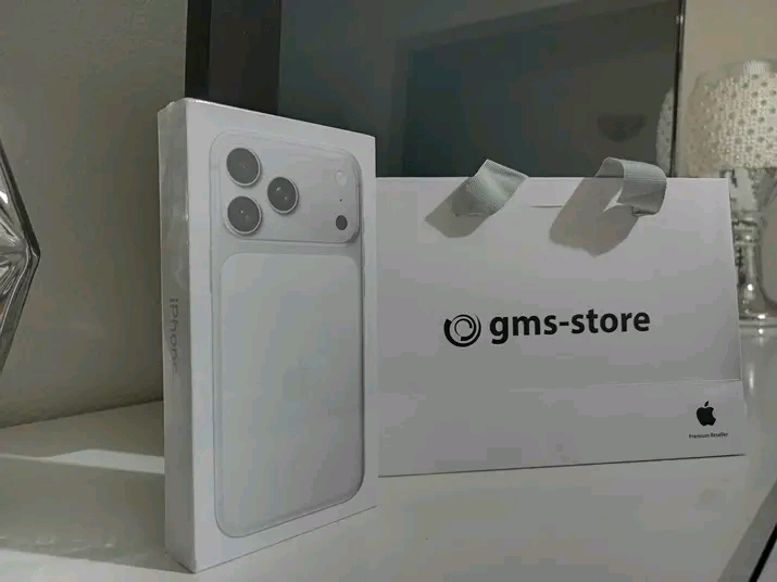 Washer and dryer thumbnail 1