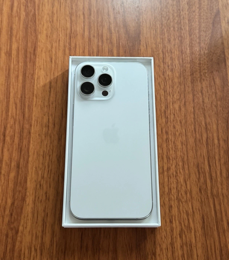 apple iphone 16 pro max - unlocked - $300 thumbnail 4