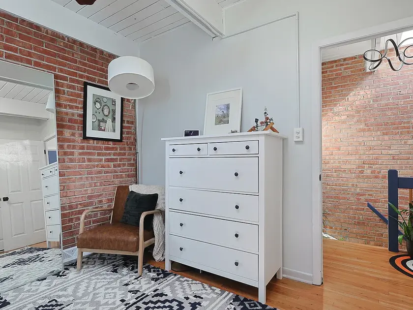 $579,900 2 bedroom and 2 bathroom thumbnail 11