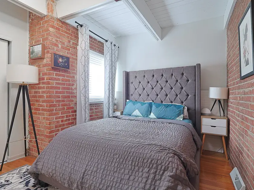 $579,900 2 bedroom and 2 bathroom thumbnail 5