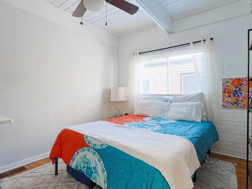 $579,900 2 bedroom and 2 bathroom thumbnail 7