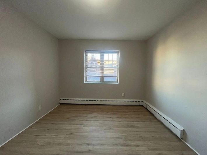 $1,500 / 2br - 100sqft - parkstone realty, house for sale promo thumbnail 10