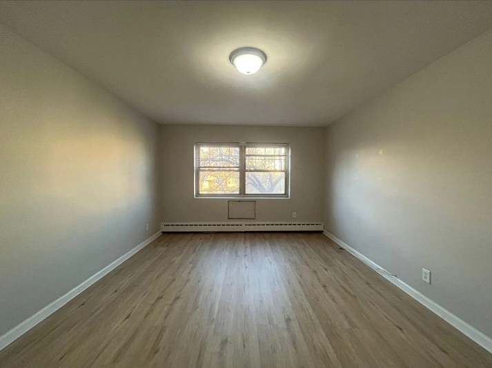 $1,500 / 2br - 100sqft - parkstone realty, house for sale promo thumbnail 9