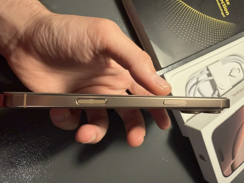 iphone 16 pro max - $589 thumbnail 3