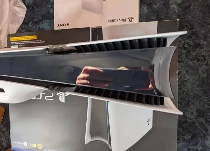 playstation 5 pro - $400 thumbnail 9